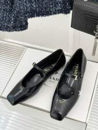 Picture of Prada Shoes _SKUPradasz35-40JX030419002